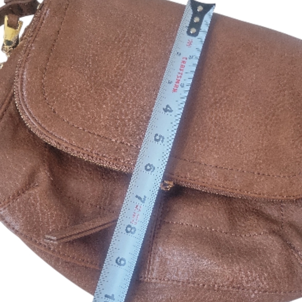 Urban Expressions Elegant Brown Leather Shoulder Bag - Picture 11 of 11